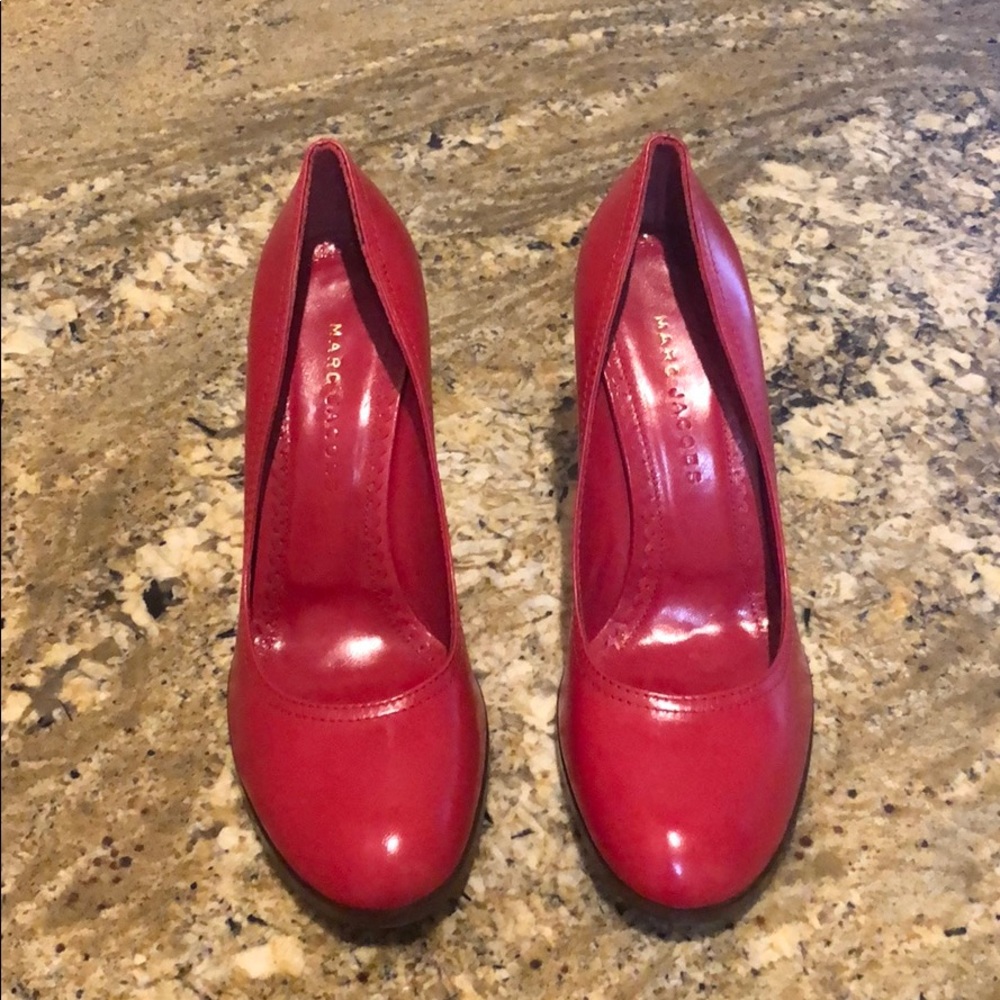 Vintage never worn red-pump Marc Jacobs heels